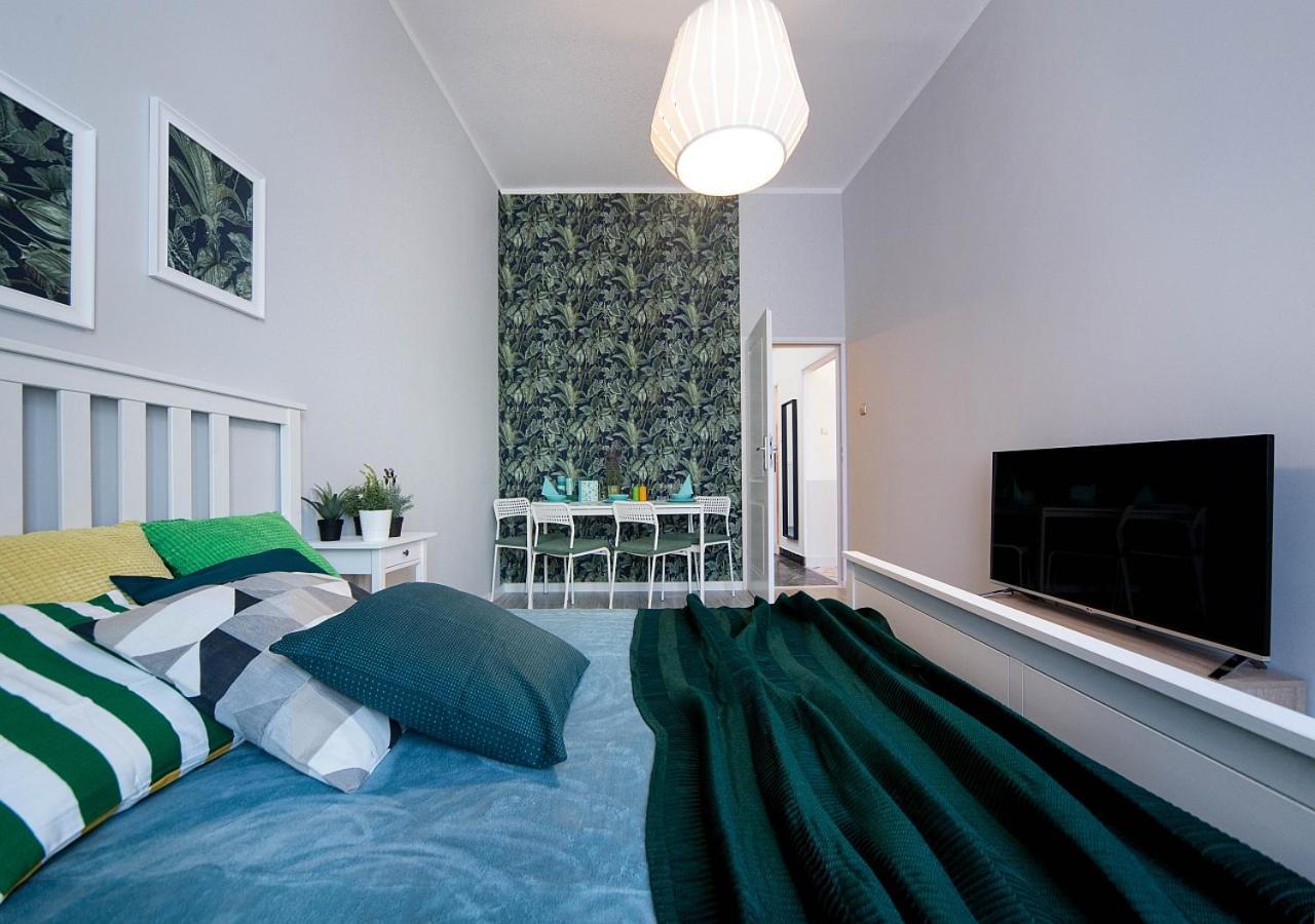 Around Market Square Apartments Krakow Exterior photo