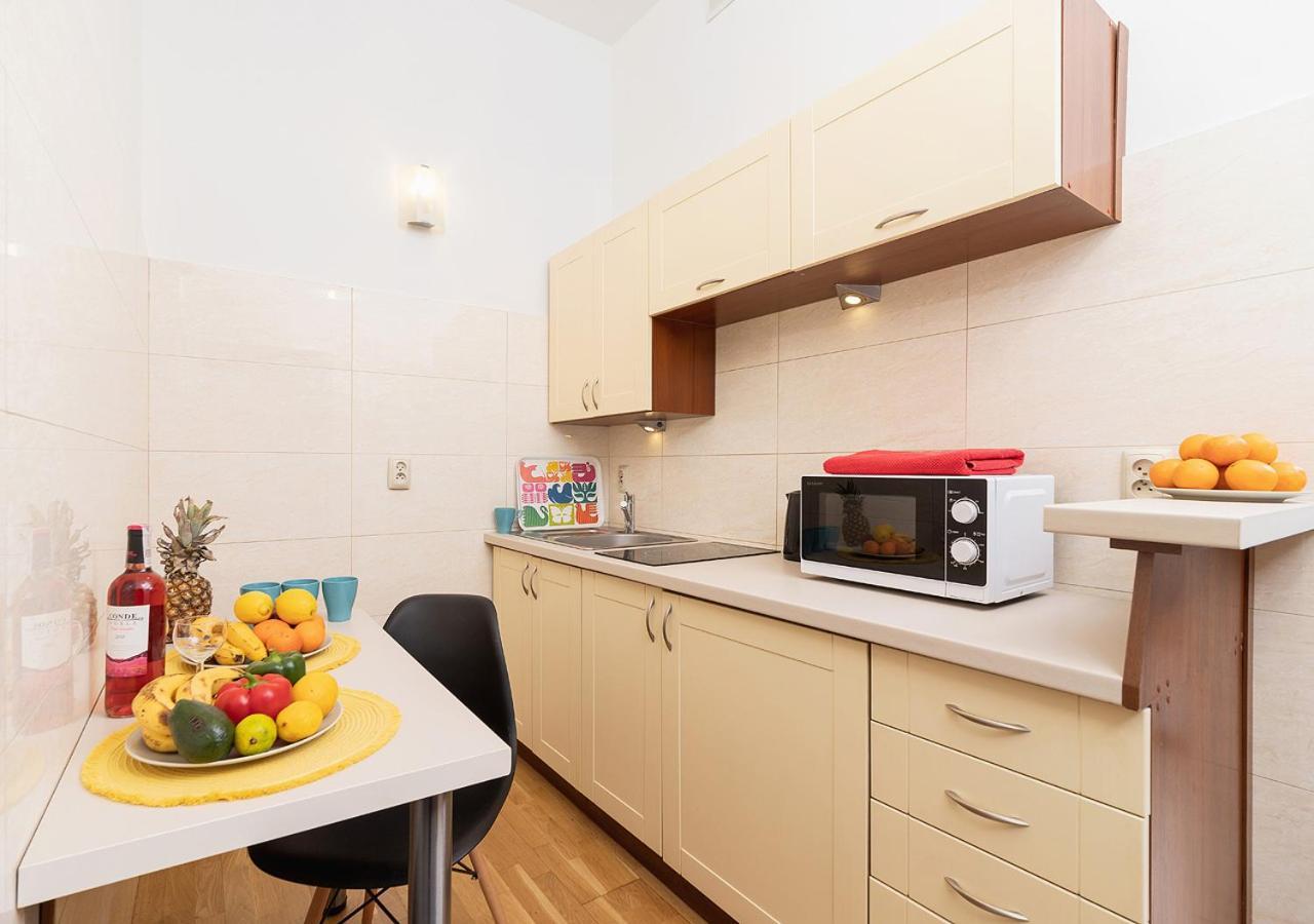 Around Market Square Apartments Krakow Room photo